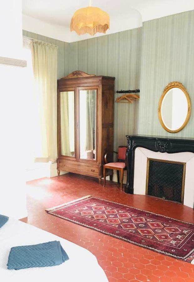 Les Des Barques Guest house